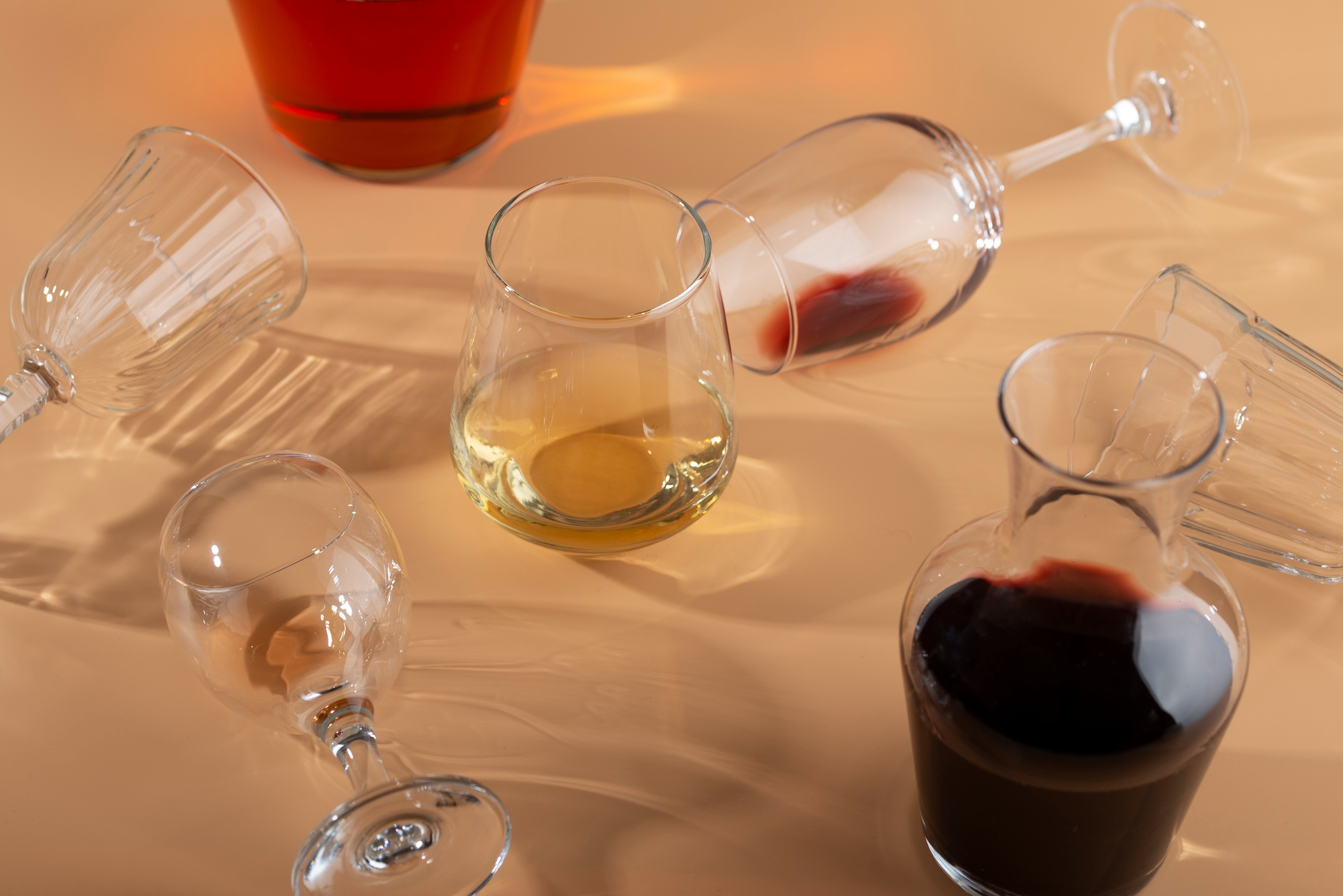 still-life-wine-carafe-table